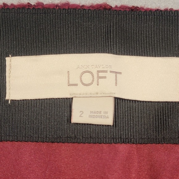 LOFT Textured Tweed Mini Skirt Burgundy Cotton Blend Double Zip Feature Size 2 - Picture 2 of 7